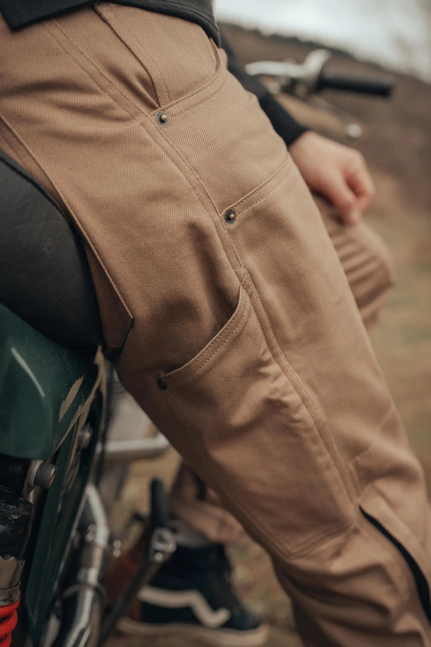 Age of Glory Mens Service Pant CE AA Level 2 knee & hip protectors