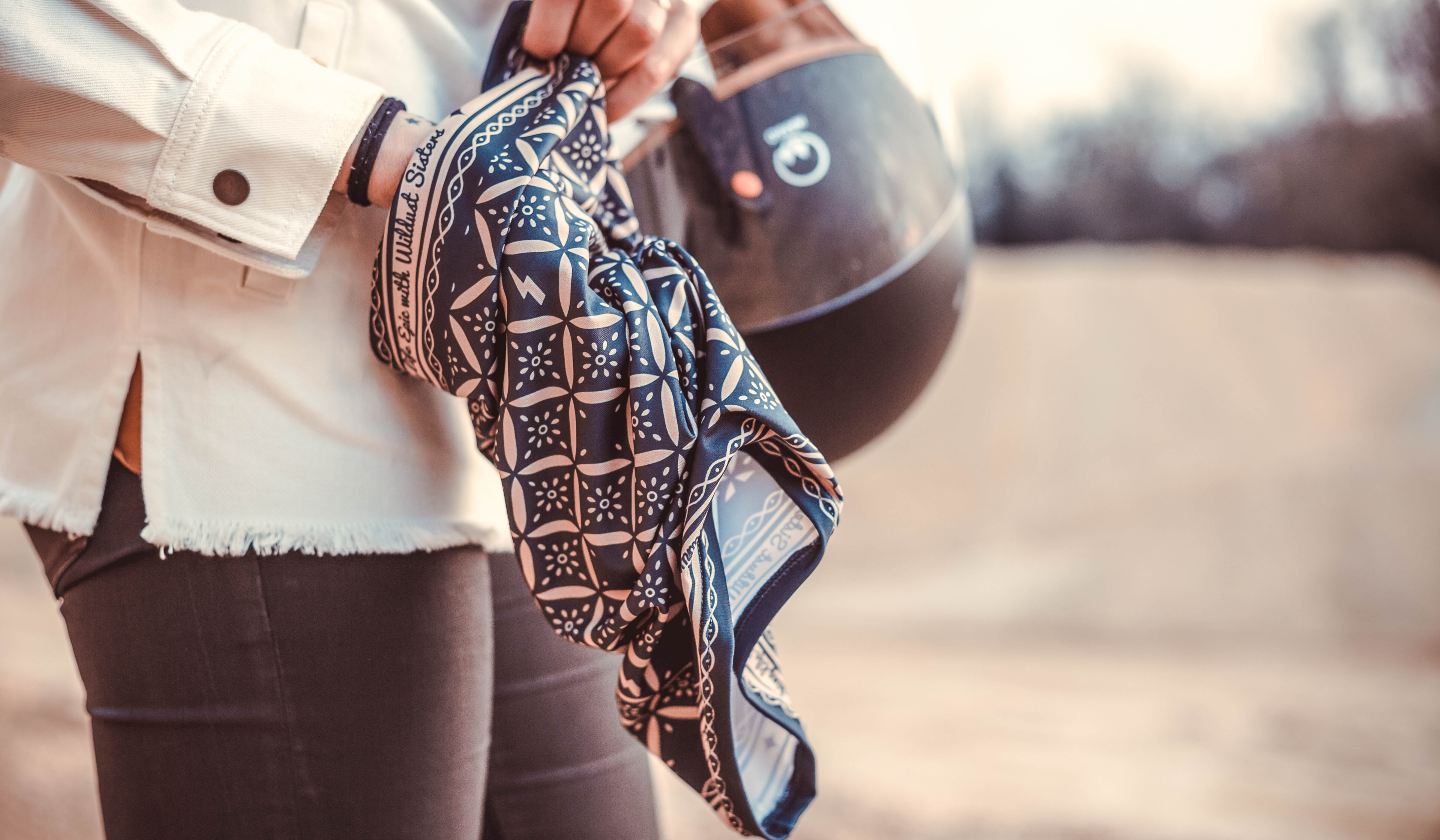 Wildust Sisters tube