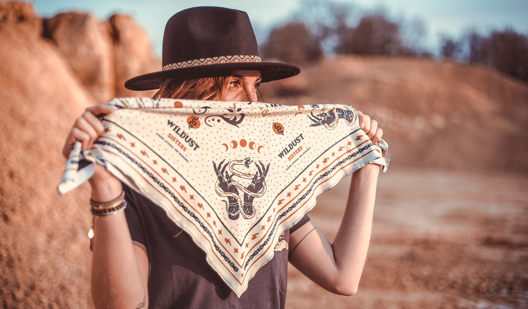 Wildust Sisters scarf BORN WILD
