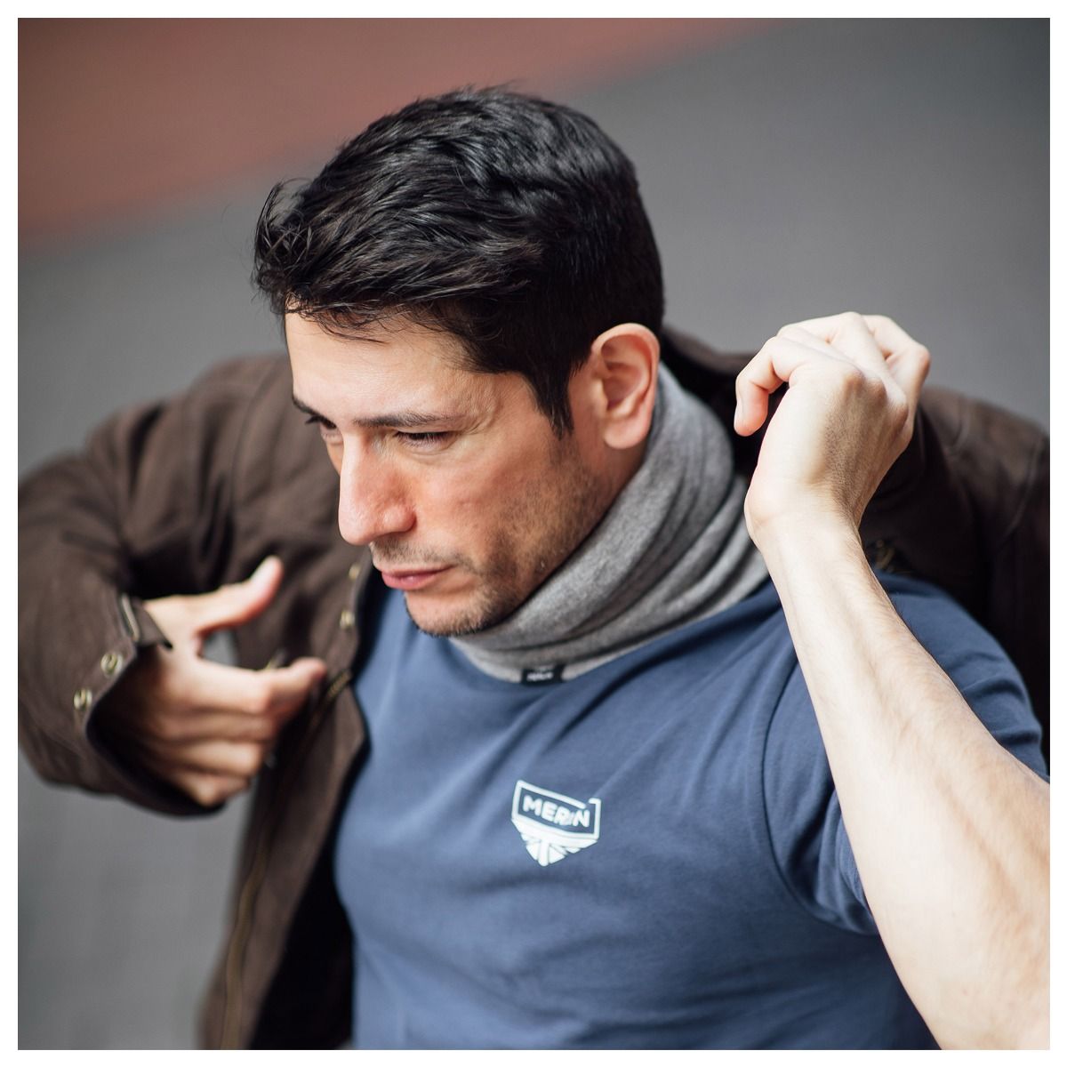 Merlin Brook Neck Tube Grey