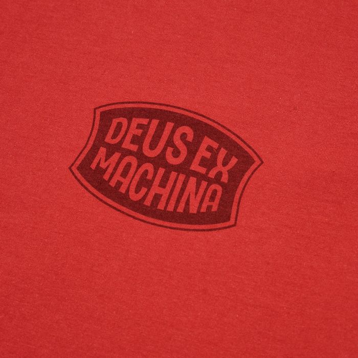 Deus Sparrows Plight Tee Ribben Red