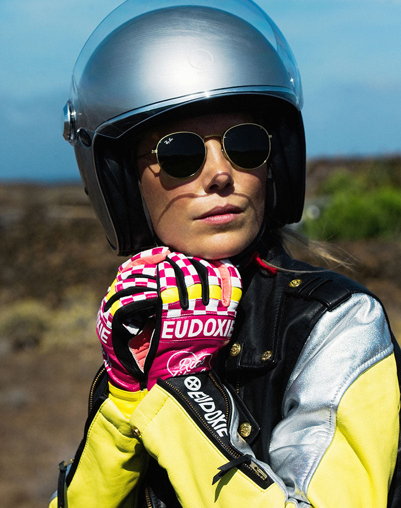 Eudoxie Pop Pink Gloves