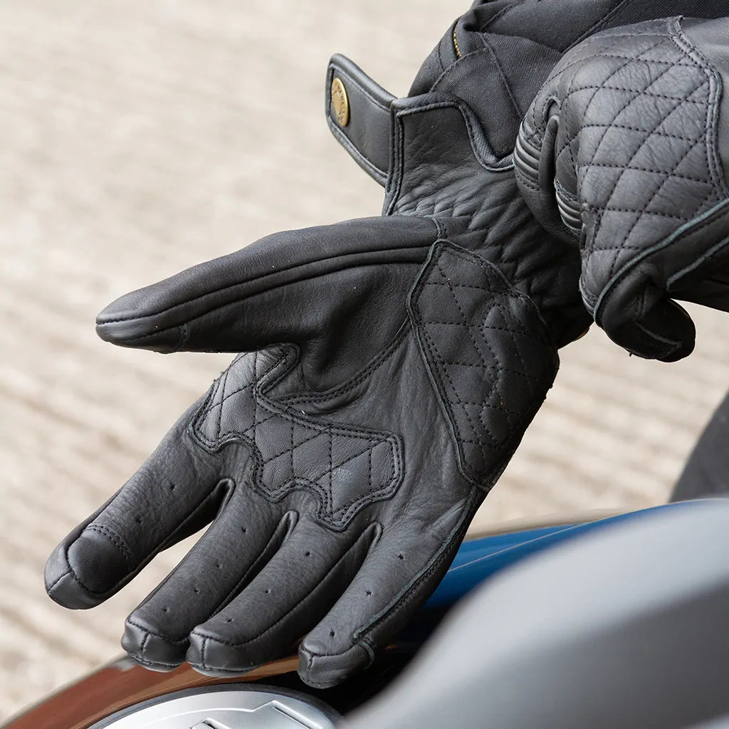 Merlin Skye Leather Glove Black Ladies